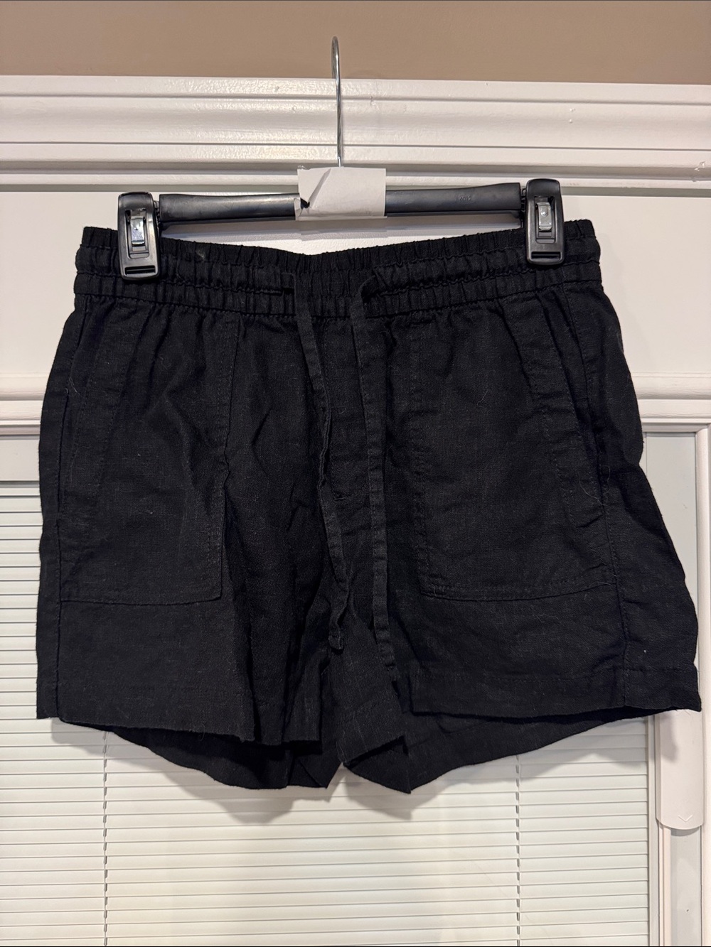 Old Navy Black Women's Linen-Blend Cargo Drawstring Shorts